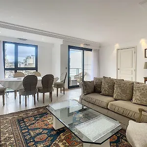 Carlton Riviera Lejlighedshotel